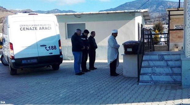 9dfc9-beraber-intihar-ciftin-cenaze-namazi-4-kisi-tarafindan-kilindi-245234-5
